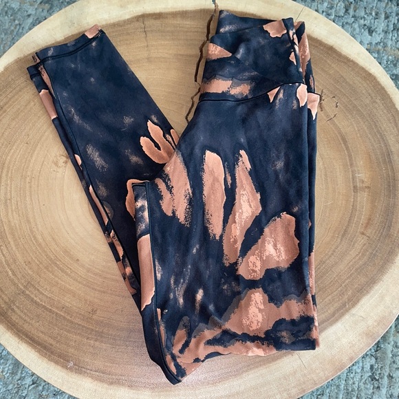 aerie Pants - Offline by Aerie hi rise legging. Size small. Super cute 💕 super comfy💕